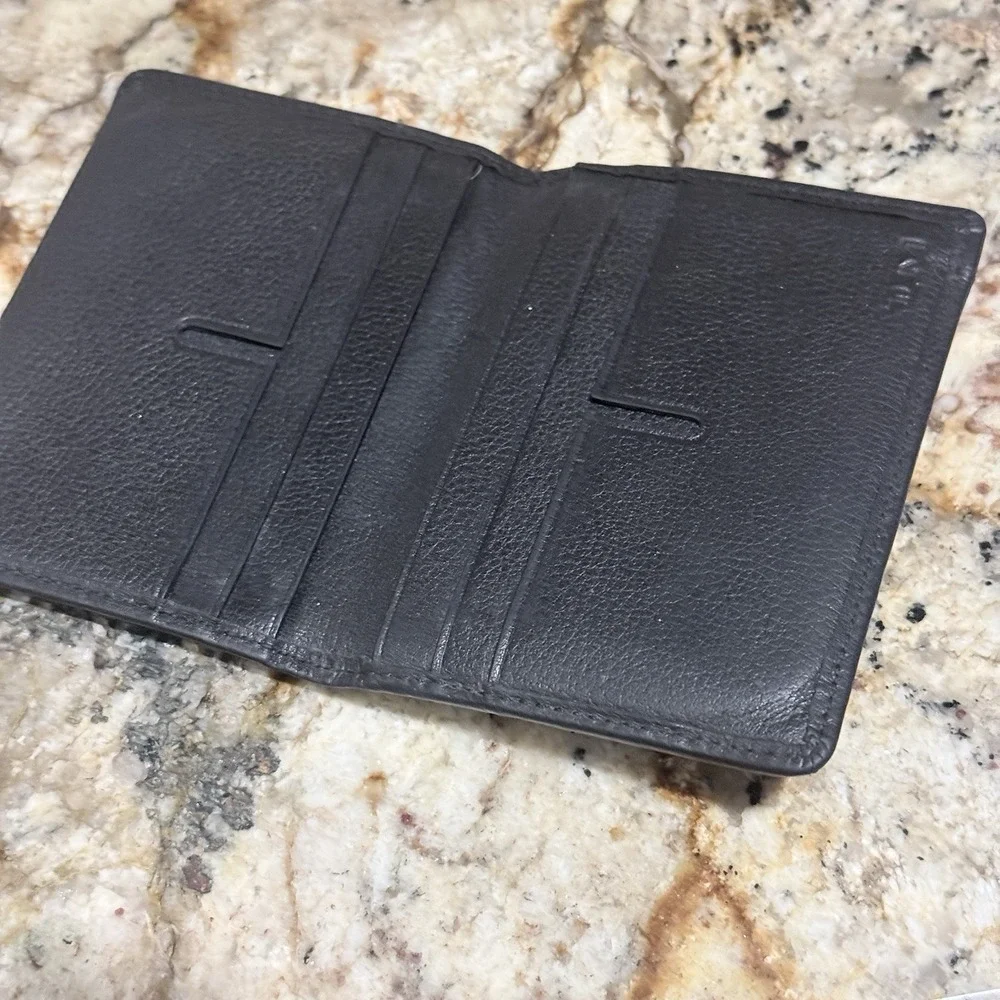 Tumi Black Leather Bi-Fold Card Wallet